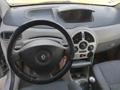 Scrapping Vehicle renault modus luxe privilege of the year 2005 powered k4j770