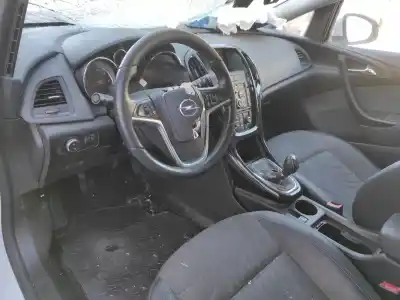 Здавання транспортного засобу opel astra k sports tourer 1.6 biturbo cdti dpf року 2015 потужний b16dth