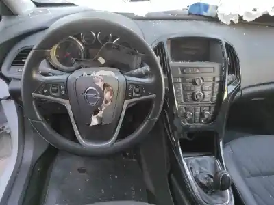Здавання транспортного засобу opel astra k sports tourer 1.6 biturbo cdti dpf року 2015 потужний b16dth