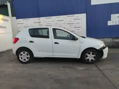 Veículo de Sucata dacia sandero ambiance do ano 2015 alimentado k9k612