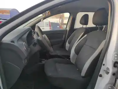 Veículo de Sucata dacia sandero ambiance do ano 2015 alimentado k9k612