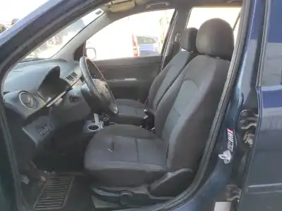 Veículo de Sucata mazda 2 berlina (dy) 1.2 active (55kw) do ano 2004 alimentado fyja