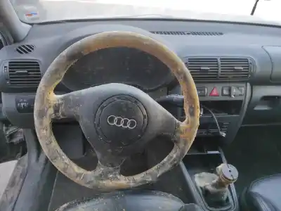 Veículo de Sucata audi a3 (8l) 1.8 ambiente do ano 1999 alimentado agu