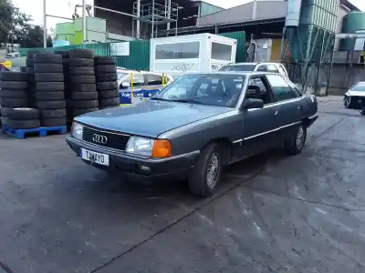 Vehicul casat audi 100 berlina (443) básico al anului 1990 alimentat ku