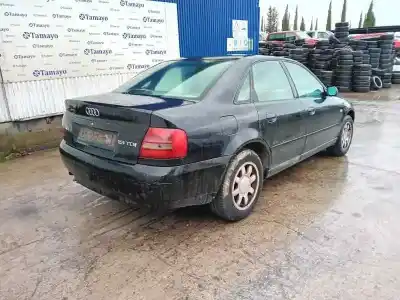 Véhicule à la ferraille audi a4 avant (b5) * de l'année 2000 alimenté ajm
