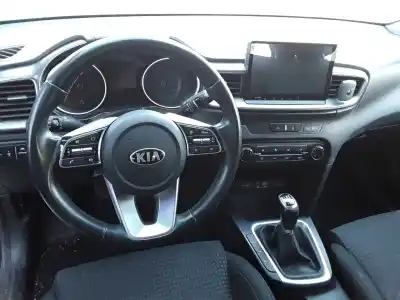 Veículo de Sucata kia ceed (cd) 1.4 t-gdi do ano 2020 alimentado g4lc