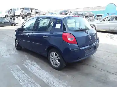 Veículo de Sucata renault clio iii * do ano 2007 alimentado k9k768