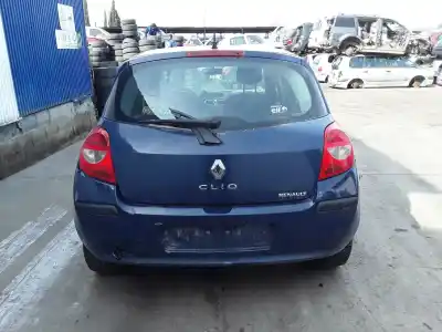 Veículo de Sucata renault clio iii * do ano 2007 alimentado k9k768