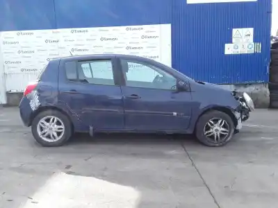 Veículo de Sucata renault clio iii * do ano 2007 alimentado k9k768