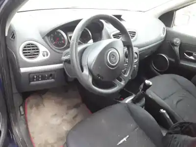 Veículo de Sucata renault clio iii * do ano 2007 alimentado k9k768