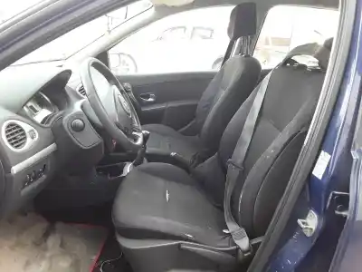 Veículo de Sucata renault clio iii * do ano 2007 alimentado k9k768