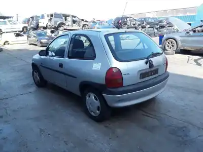 Veicolo di demolizione opel corsa b base (e) dell'anno 1998 alimentato x10xe