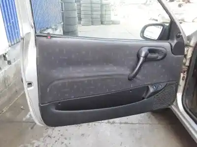 Veicolo di demolizione opel corsa b base (e) dell'anno 1998 alimentato x10xe
