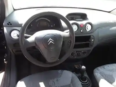 Veicolo di demolizione citroen c2 x dell'anno 2004 alimentato hfx