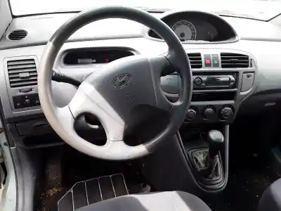 Veículo de Sucata hyundai matrix (fc) 1.6 do ano 2003 alimentado 4ed