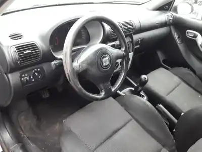 Veículo de Sucata seat leon (1m1) 1.6 do ano 2004 alimentado asv