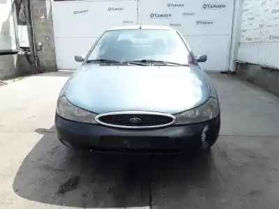 Sloopvoertuig ford mondeo berlina (gd) glx van het jaar 2000 aangedreven ngb