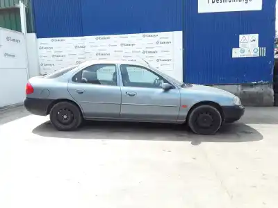 Sloopvoertuig ford mondeo berlina (gd) glx van het jaar 2000 aangedreven ngb