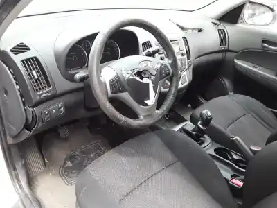 Veículo de Sucata hyundai i30 * do ano 2011 alimentado d4fb