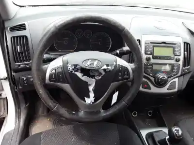 Veículo de Sucata hyundai i30 * do ano 2011 alimentado d4fb