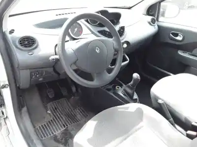 Veicolo di demolizione renault twingo * dell'anno 2010 alimentato k9k470