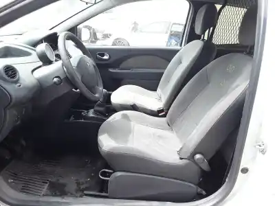 Veicolo di demolizione renault twingo * dell'anno 2010 alimentato k9k470