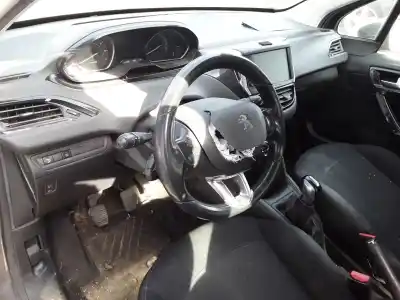 Scrapping Vehicle peugeot 208 i (ca_, cc_) 1.2 vti 82 of the year 2019 powered 