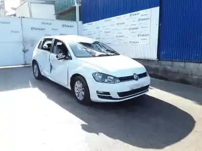 Sloopvoertuig VOLKSWAGEN GOLF VII (5G1/BE1)  van het jaar 2013 aangedreven CJZ