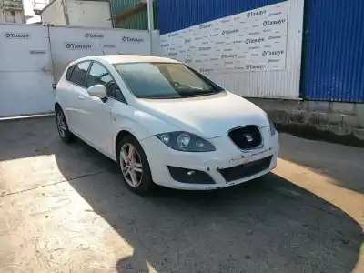 Scrapping Vehicle SEAT LEON (1P1)  of the year 2011 powered CAY