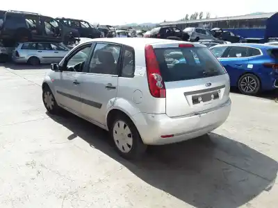 Véhicule à la ferraille ford fiesta v (jh_, jd_) 1.3 de l'année 2007 alimenté a9ja