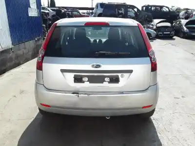 Véhicule à la ferraille ford fiesta v (jh_, jd_) 1.3 de l'année 2007 alimenté a9ja