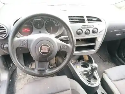 Veículo de Sucata seat leon (1p1) 1.9 tdi do ano 2006 alimentado bkc