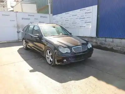 Veicolo di demolizione MERCEDES-BENZ CLASE C (W203)  dell'anno 2006 alimentato 646963