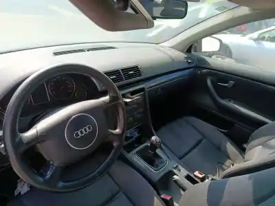 Scrapping Vehicle audi a4 b6 avant (8e5) 1.9 tdi of the year 2002 powered awx