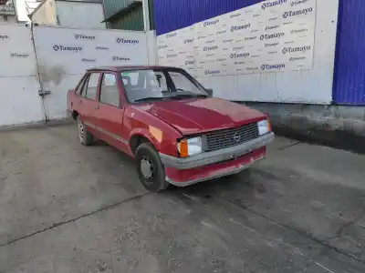 Véhicule à la ferraille OPEL CORSA A  de l'année 1985 alimenté 