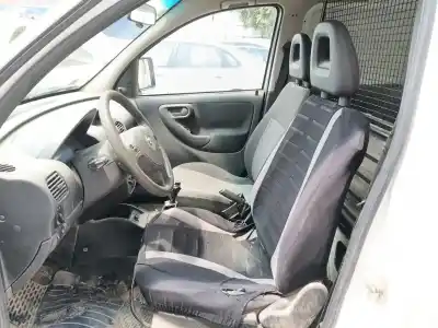Veículo de Sucata opel combo tour 1.3 cdti 16v do ano 2008 alimentado z13dtj