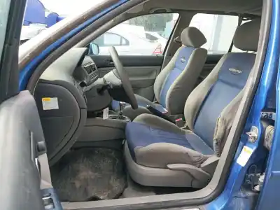 Veículo de Sucata volkswagen golf iv (1j1) 1.9 tdi 4motion do ano 1999 alimentado ajm