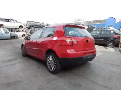Veículo de Sucata volkswagen golf v (1k1) 1.9 tdi do ano 2006 alimentado bxe