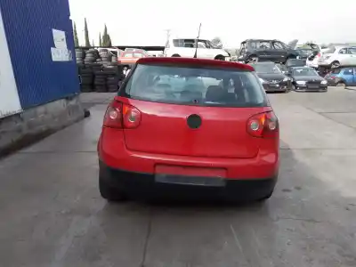 Veículo de Sucata volkswagen golf v (1k1) 1.9 tdi do ano 2006 alimentado bxe