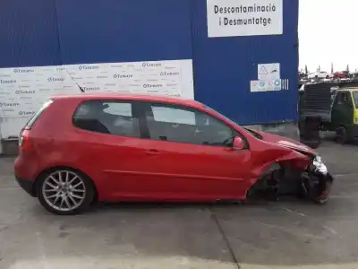 Veículo de Sucata volkswagen golf v (1k1) 1.9 tdi do ano 2006 alimentado bxe