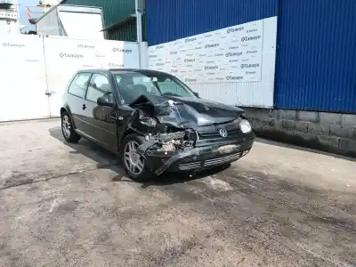 Veicolo di demolizione VOLKSWAGEN GOLF IV (1J1) 1.9 TDI dell'anno 2002 alimentato ASZ