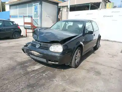 Veículo de Sucata volkswagen golf iv (1j1) 1.9 tdi do ano 2002 alimentado asz