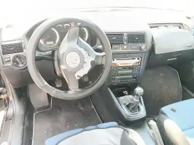 Veículo de Sucata volkswagen golf iv (1j1) 1.9 tdi do ano 2002 alimentado asz