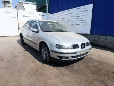 Vehículo de desguace SEAT TOLEDO (1M2)  del año 2002 con motor ASV