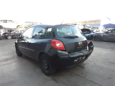 Veículo de Sucata renault clio iii confort dynamique do ano 2006 alimentado k9k750