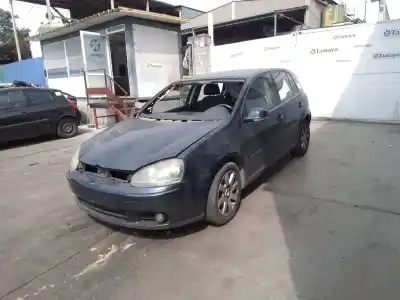 Veículo de Sucata volkswagen golf v (1k1) 2.0 tdi 16v do ano 2004 alimentado bkd