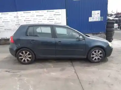Veículo de Sucata volkswagen golf v (1k1) 2.0 tdi 16v do ano 2004 alimentado bkd