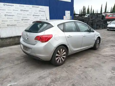 Vehicul casat opel astra j (p10) 1.7 cdti (68) al anului 2012 alimentat a 17 dtc
