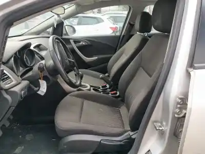 Vehicul casat opel astra j (p10) 1.7 cdti (68) al anului 2012 alimentat a 17 dtc
