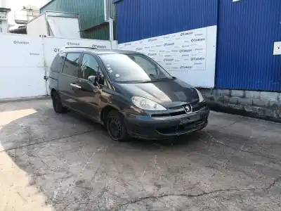 Vehículo de desguace PEUGEOT 807  del año 2006 con motor RHK